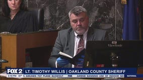 James Crumbley trial: Son wrote in journal he was ?begging my dad? for a 9mm gun