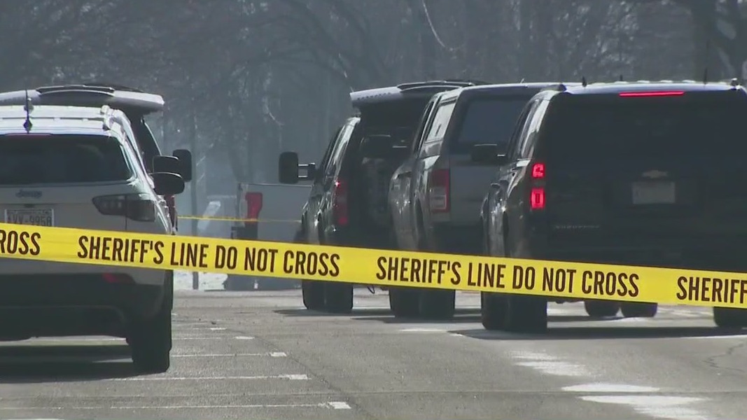 2 people fatally shot inside Elkhorn bar