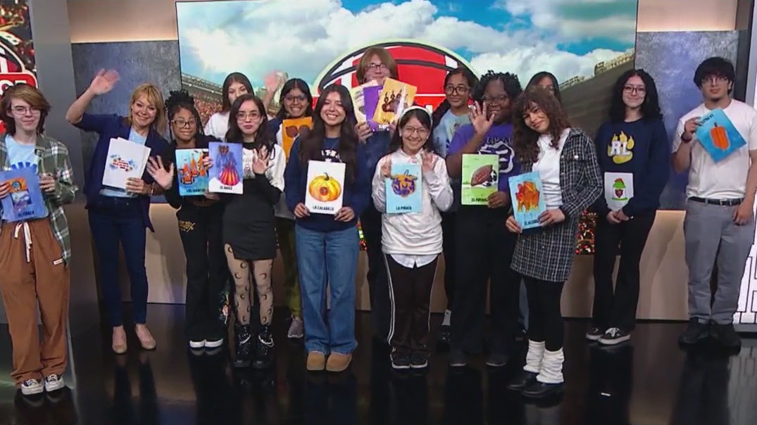 Chicago Bears partner with Round Lake High art students to honor Latino Heritage Month