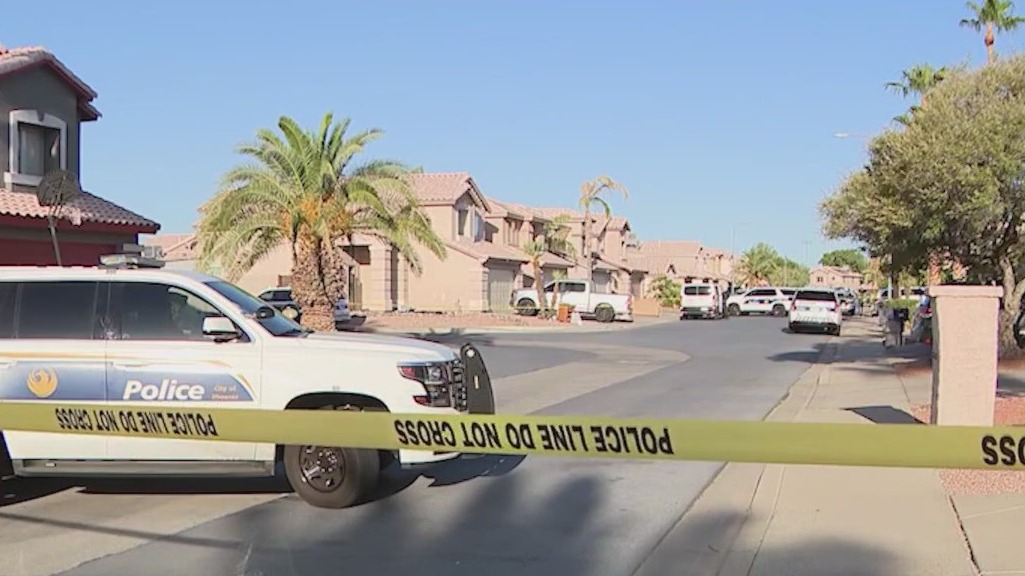 Woman dies after being found shot in north Phoenix