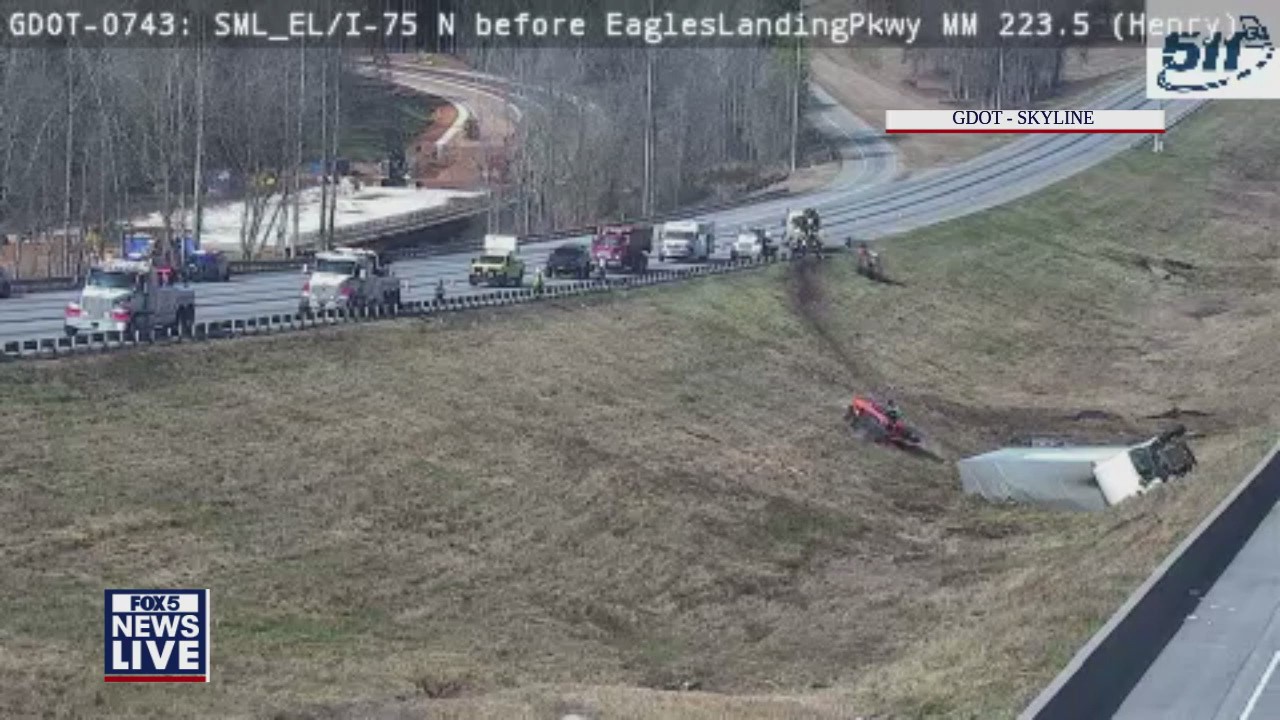 Truck overturned on the median of I-75 N