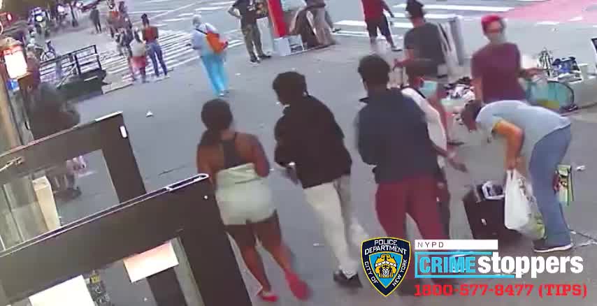 NYPD searching for teens who robbed, punched 74-year-old woman