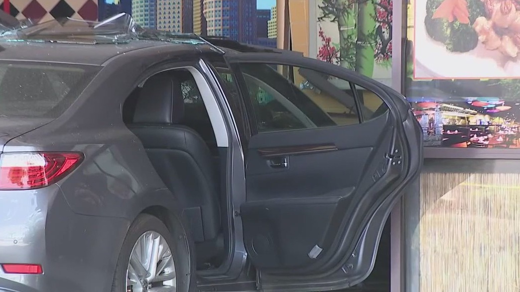 Gilbert restaurant shuttered after car crashes into it