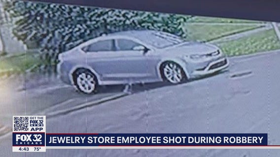 Oak Lawn jewelry store employee shot, critically injured during armed robbery