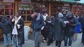 Christkindlmarket vendor group pushes back on new crowd limit at Daley Plaza