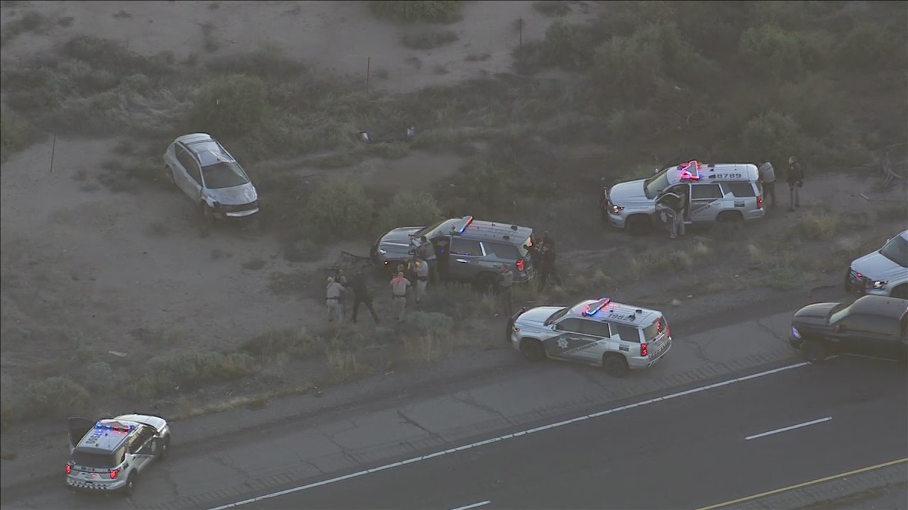 FULL VIDEO: Police chase ends in rollover crash south of Phoenix | FOX ...