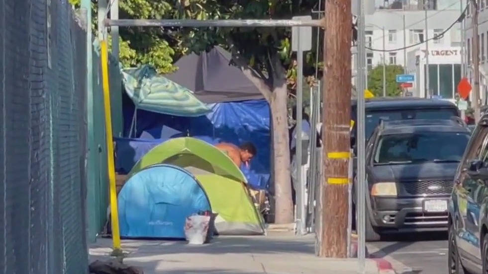 Homeless fight near Hollywood school raises concerns