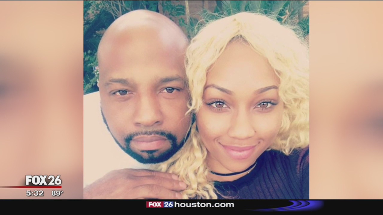 2 men shot and killed in Alief, search continues for gunman