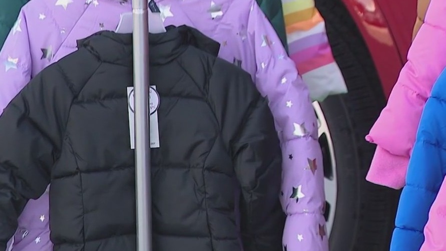 Arizona nonprofit, car dealership partner up to help kids in need during the winter season