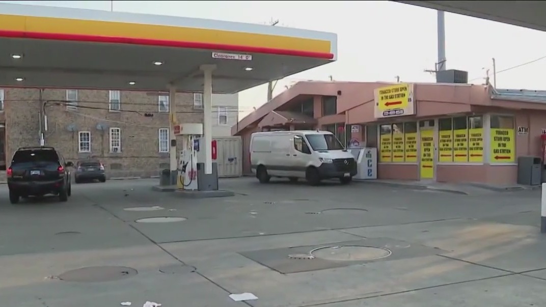 Teenage boy shot and killed on Northwest Side