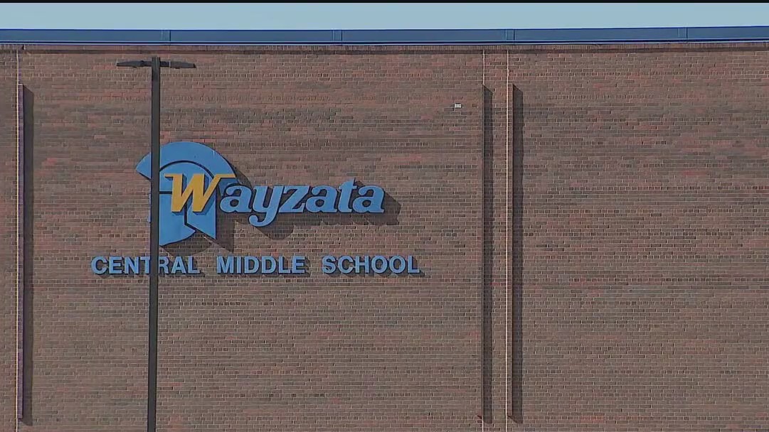 Minnesota school districts changing phone rules