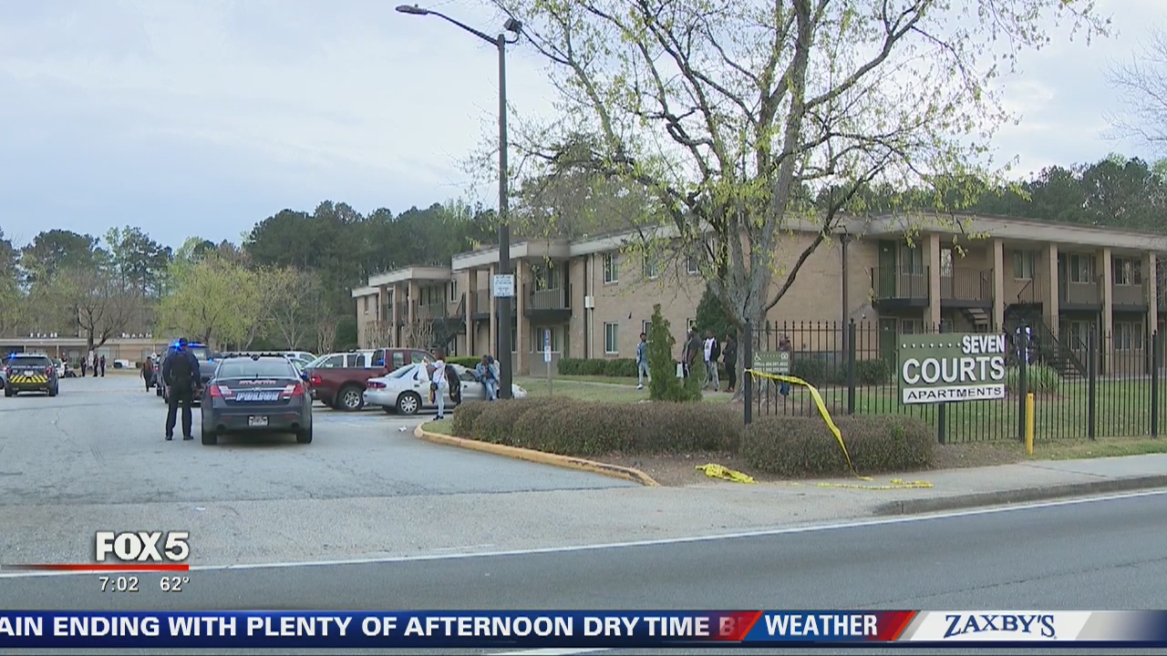 One dead in double shooting at Atlanta apartments | FOX 5 Atlanta