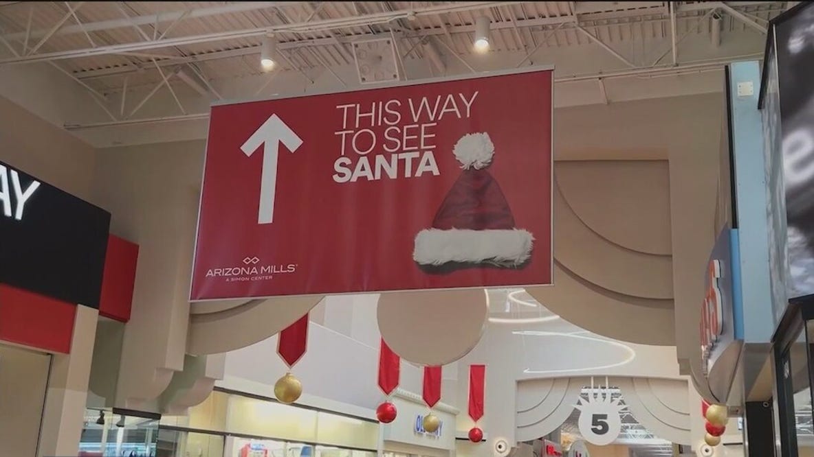 Shoppers swapping digital carts for mall crowds