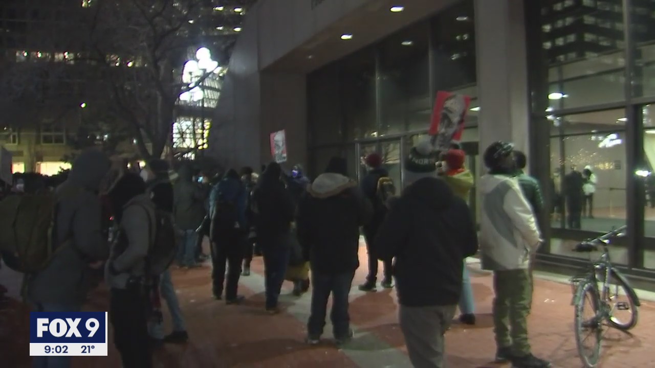 Community awaits decision in Kim Potter trial as jury deliberations drag on