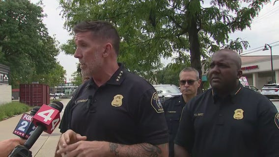 Detroit police investigating accidental shooting at restaurant