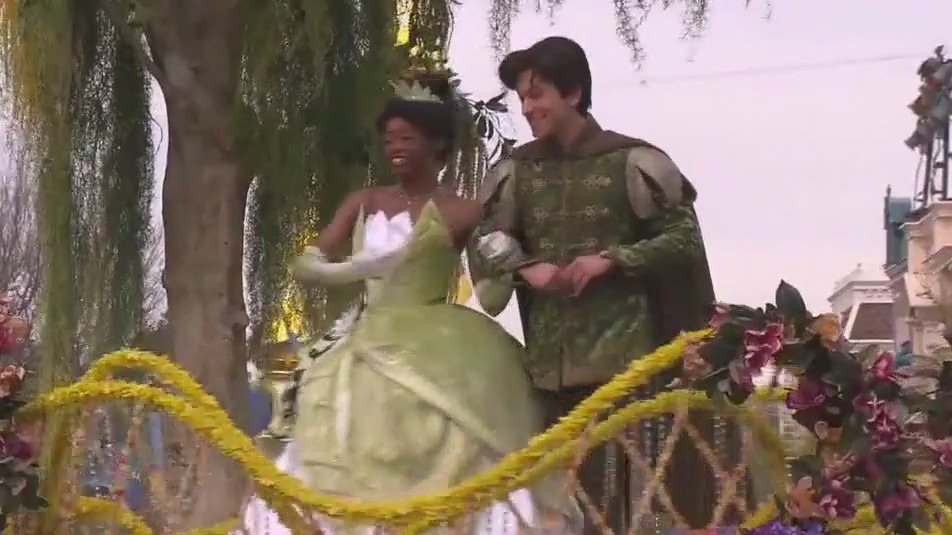 Disney agrees to pay $233M settlement