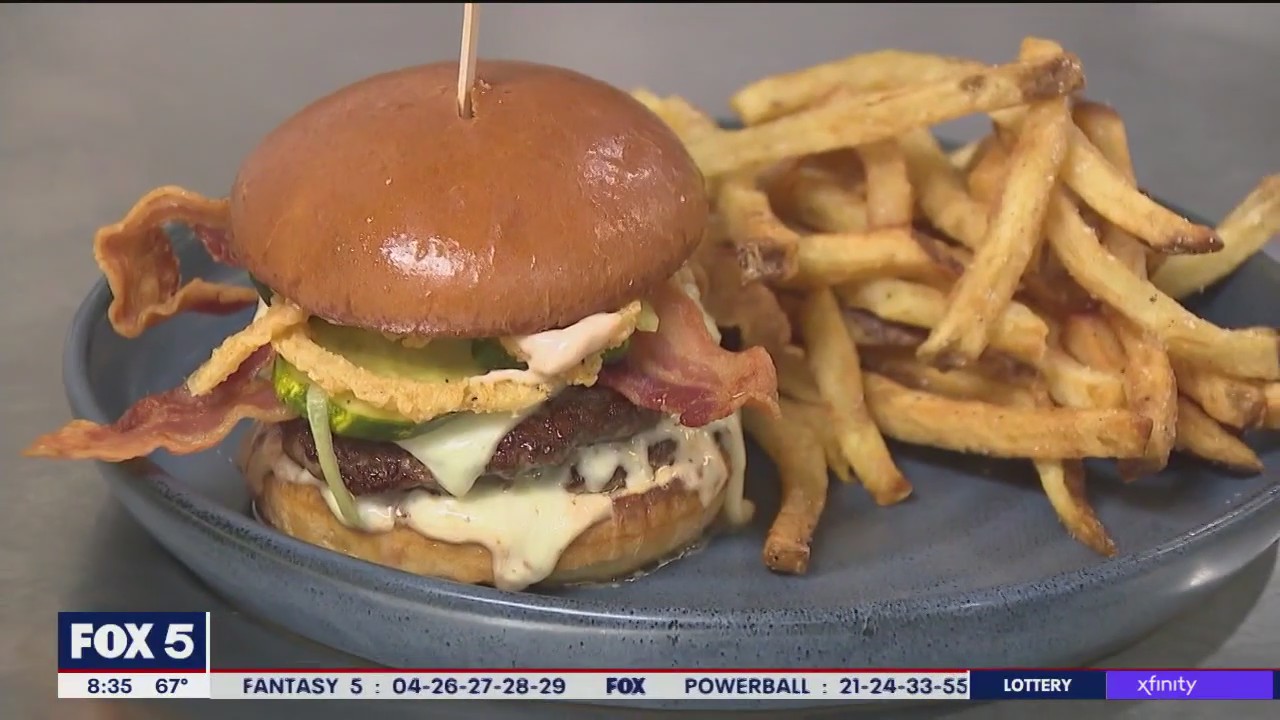 Burgers With Buck: Aveline's patio