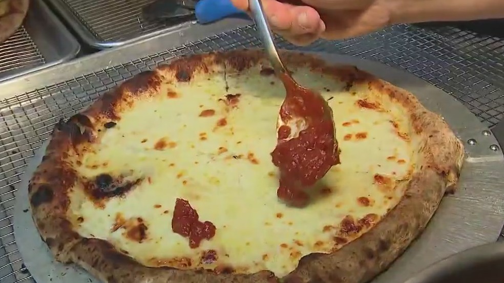 Pizzana opens Silver Lake location