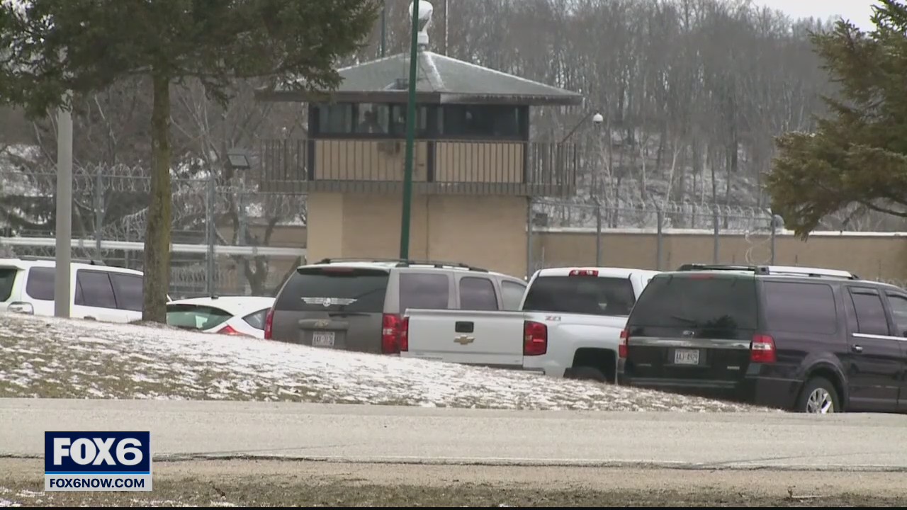 Wisconsin's 20K prisoners could soon receive COVID-19 vaccine