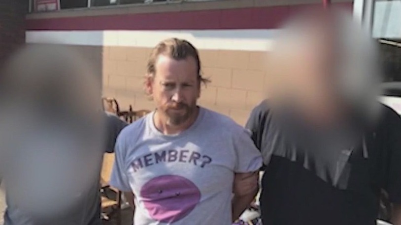 Attorney accused of killing mom stands trial