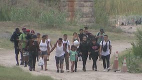 Some Democrats breaking rank over decision to end border policy