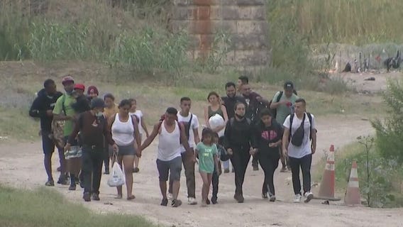 Some Democrats breaking rank over decision to end border policy