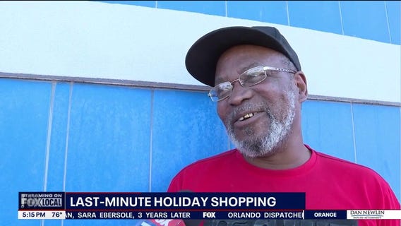 Holiday shoppers look for gifts on Christmas Eve