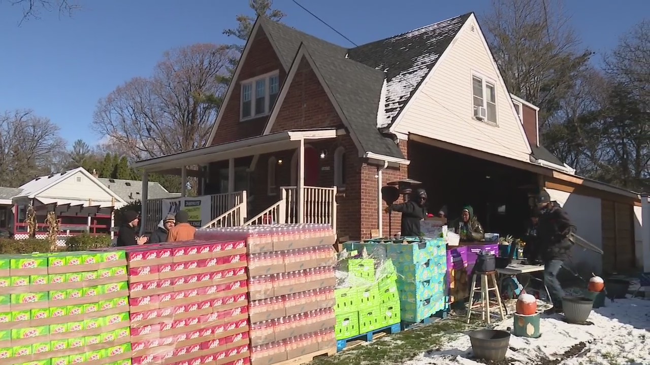 SDM� Project Education food pantry for Detroit residents in need helps out for Giving Tuesday
