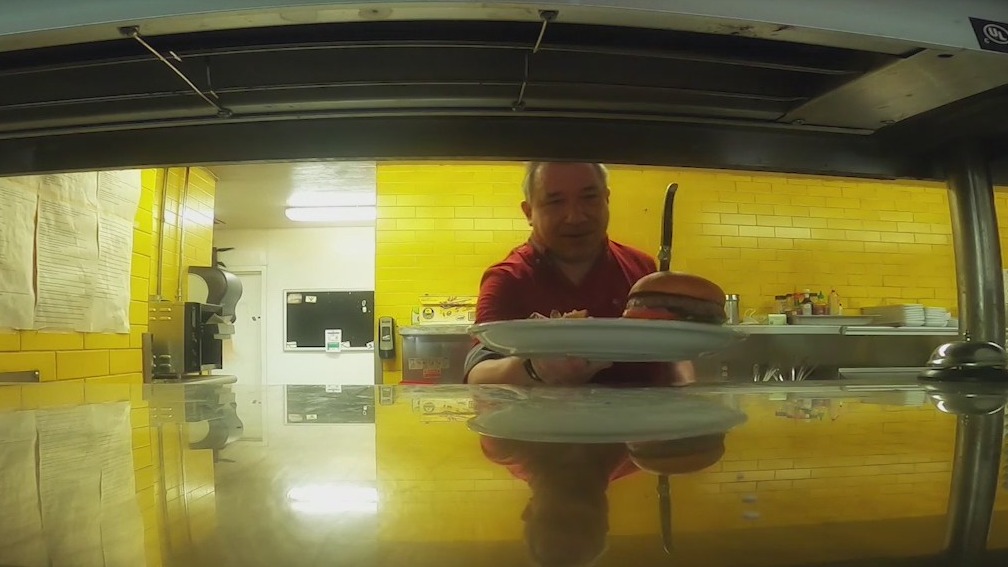 Loyal customer to Mesa's il Vinaio restaurant becomes employee