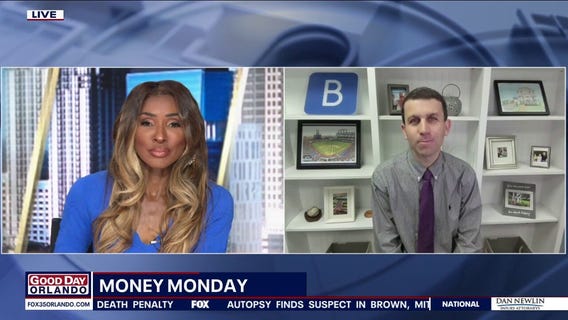 Money Monday: Who should you tip during holidays?