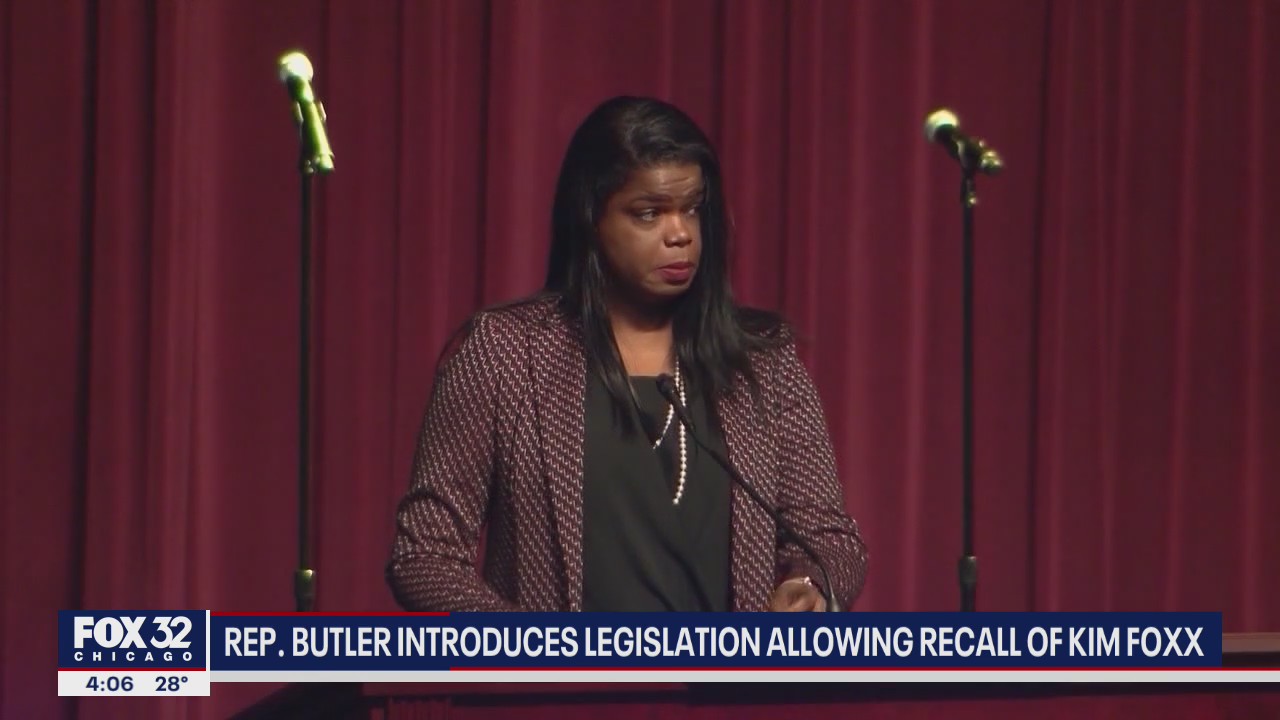 Illinois lawmaker introduces bill allowing recall of Kim Foxx