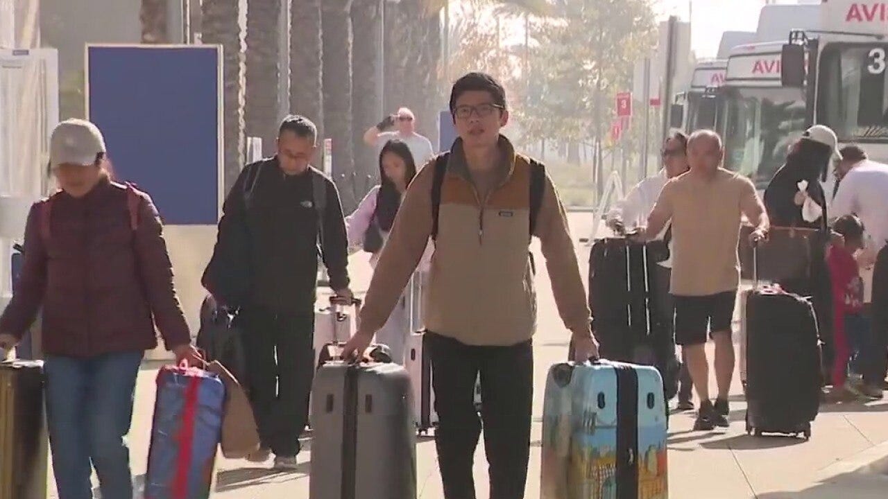 Holiday travel to hit new record 