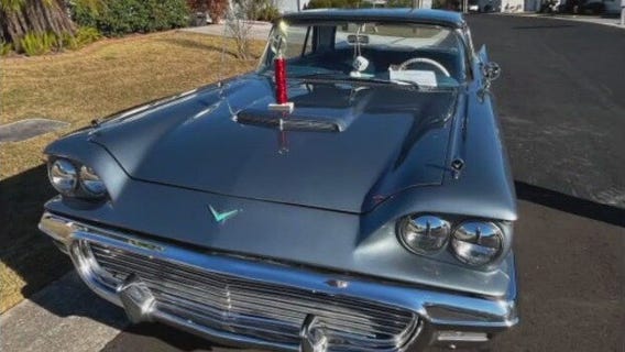 1959 Ford Thunderbird