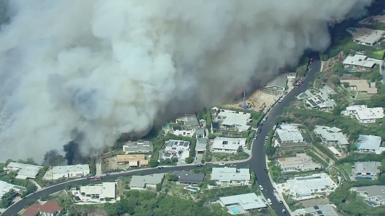 Mandatory evacuations force some Palisades residents out of homes due to wildfire