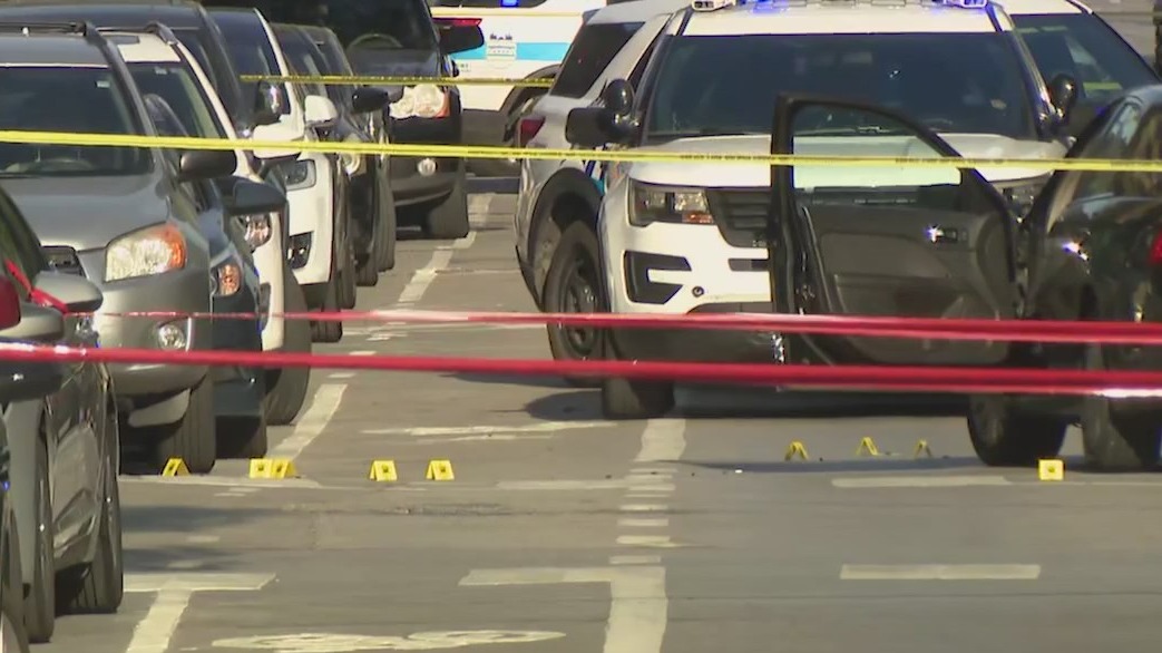 Chicago police shoot two people during exchange of gunfire in Pilsen