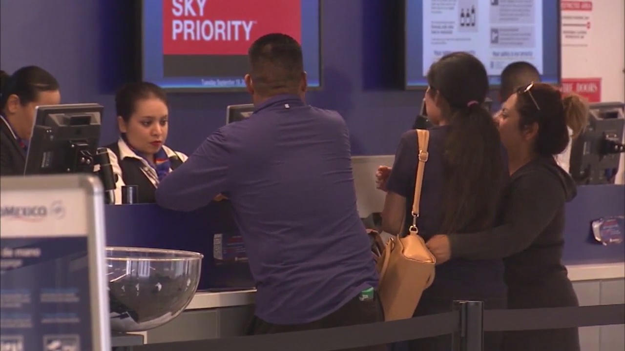 Massive Mexico quake impacts air travel