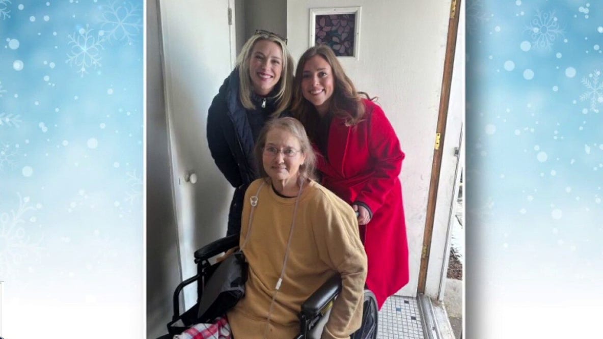 Primp Our Tree delivery in Elk River   