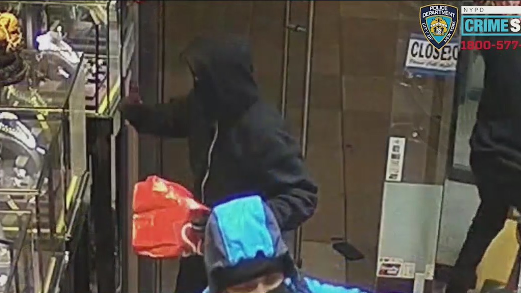 $500K in jewelry stolen by NYC thieves | FOX 5 New York