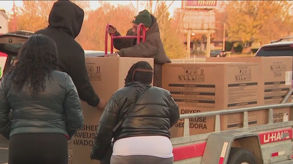 Milwaukee church gifts free appliances to flood victims