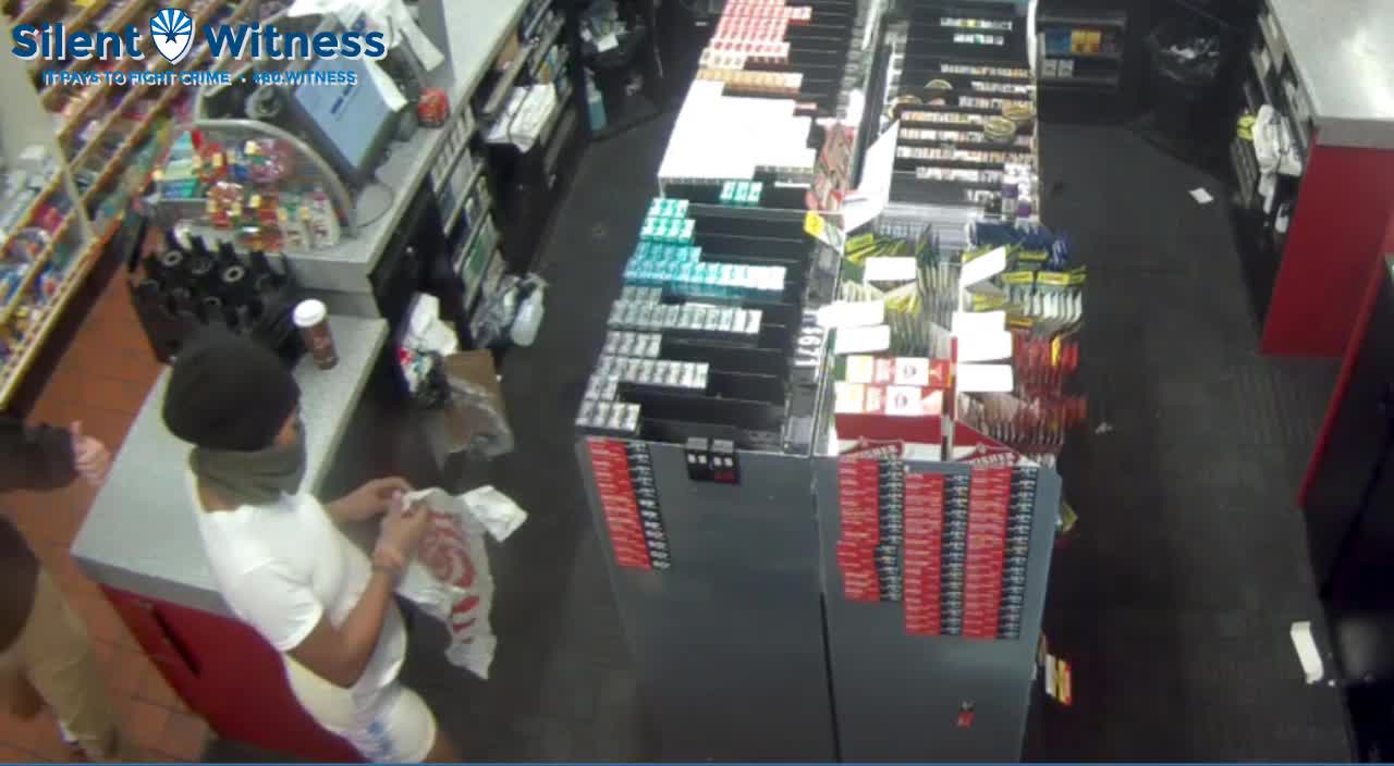 Woman caught on camera stealing cigarettes from Phoenix QuikTrip | FOX ...