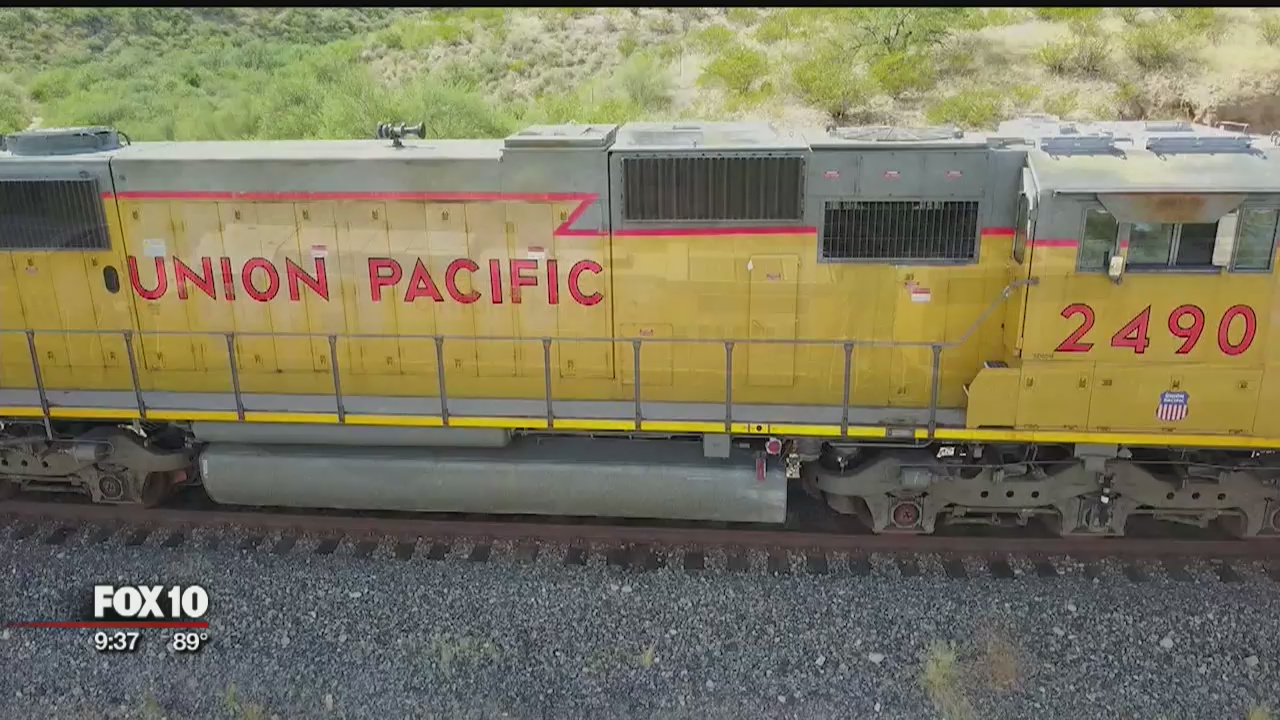 Strange sight in Arizona: Why are almost 300 Union Pacific trains lined up for 3 miles?