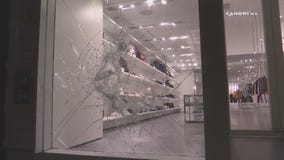 Police chase suspected smash and grab burglars in Beverly Hills