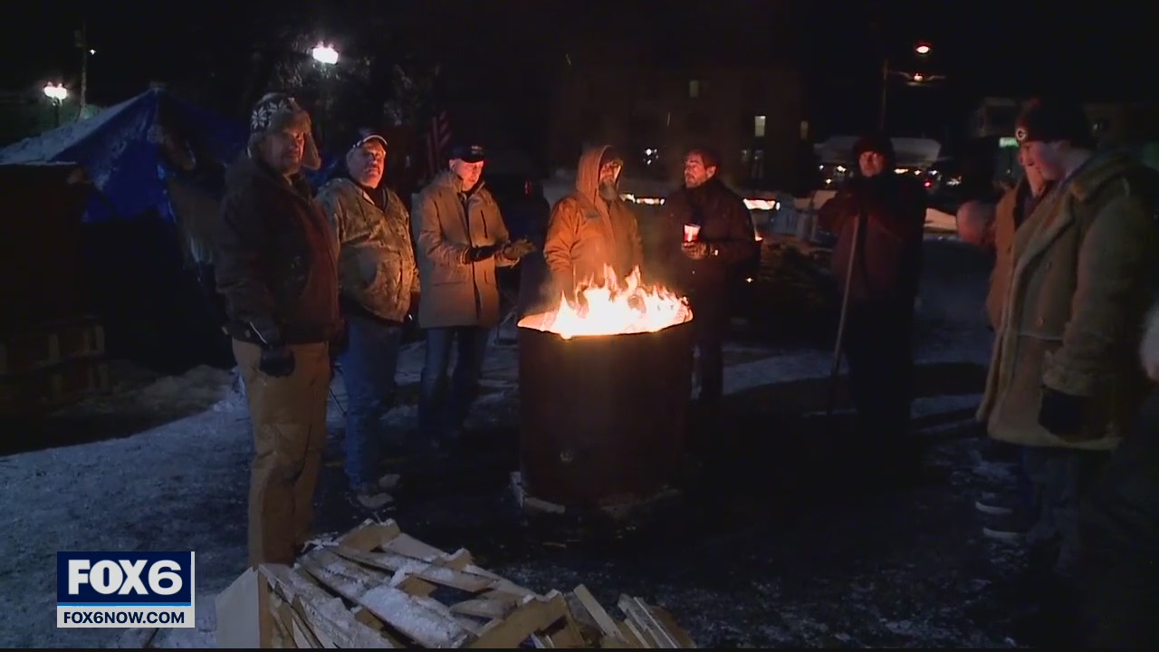 Group braves dangerous temps to raise money for homeless vets