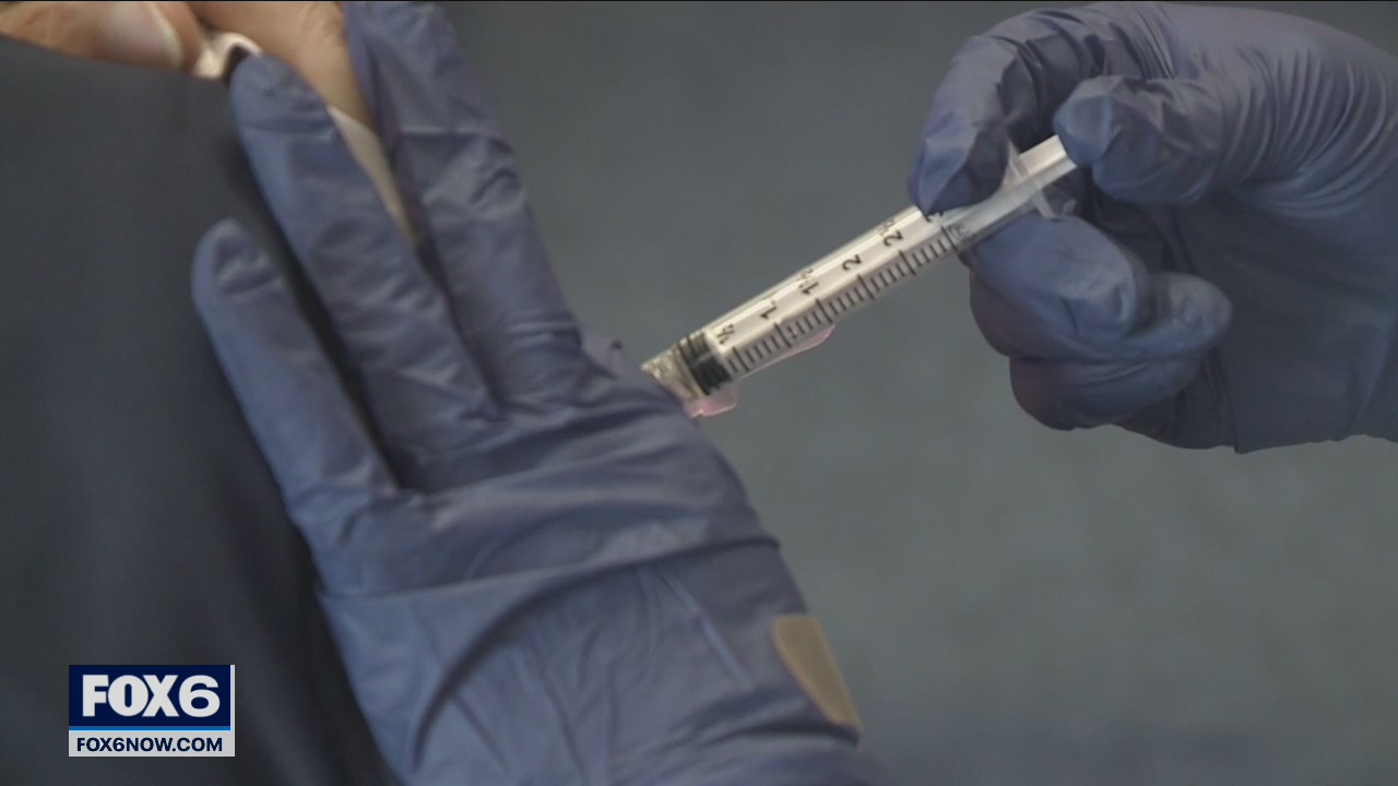 Milwaukee pharmacy starts 3rd COVID vaccine doses