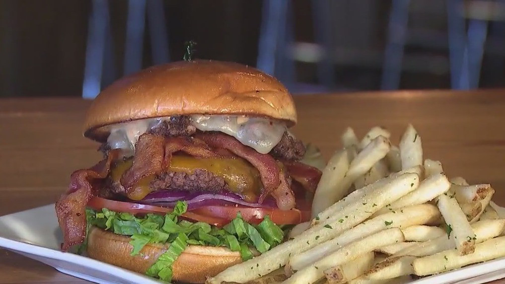 Burgers with Buck checks out The Family Dog