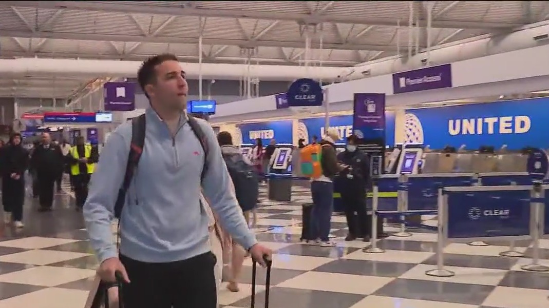 Busy Memorial Day travel weekend running smoothly at Chicago airports
