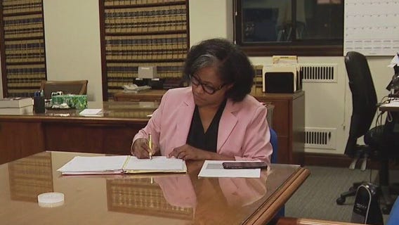 Alameda County District Attorney brings back mandatory minimum sentencing for illegal gun possession