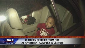 Residents, children jump to safety in Detroit apartment fire
