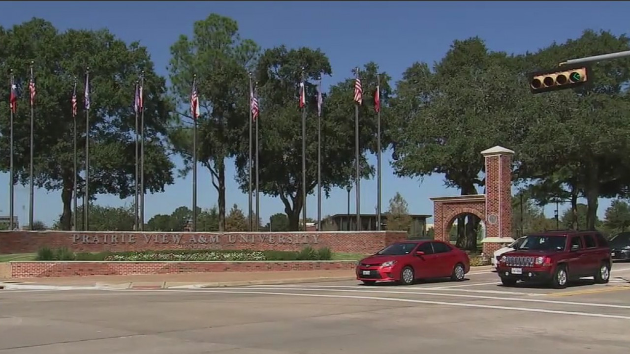 Parents of college students concerned about apartment costs while they study online