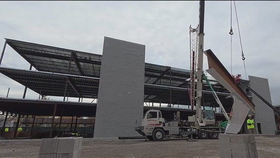 New children's health center moves closer to opening on Chicago's West Side